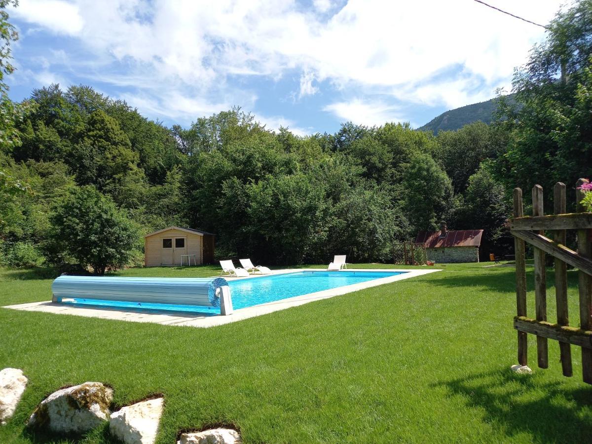 La Clairière du Moulin Bed and Breakfast Lepin-le-Lac Esterno foto